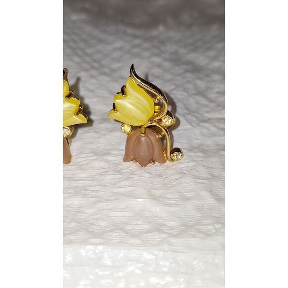 Vintage Molded Glass Tulip Earrings Clip On Frosted Rhinestone Costume Jewelry - Picture 2 of 7